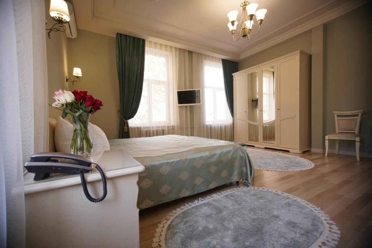 Grand Kavkaz Hotel Nalchik Bagian luar foto